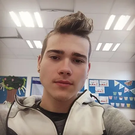 Mikhael022