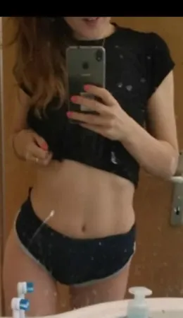 שניקי (: