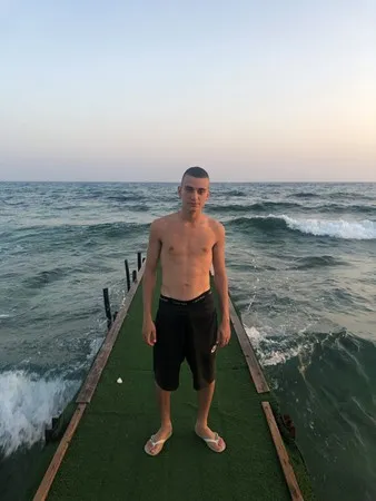 רזז