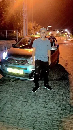 עיניים כחולות00