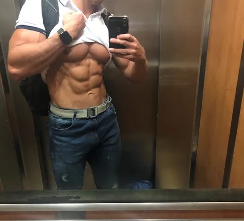 מייק89