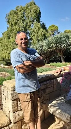 ליאור פ