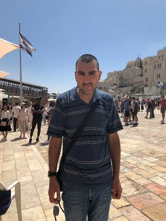 גרוש מחפש