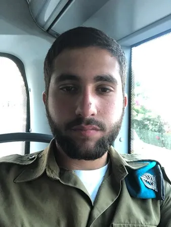 חייל מעסה ***
