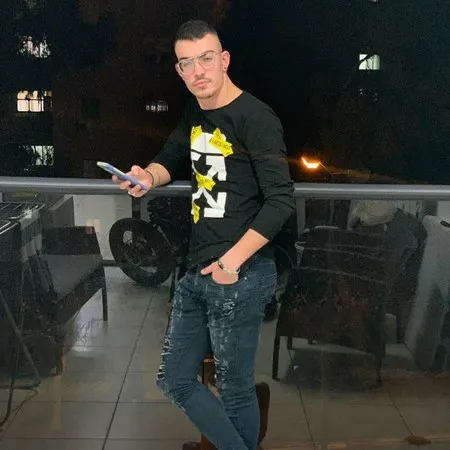 גבר עם אחלה עבר