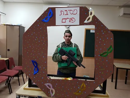 Yuval kim