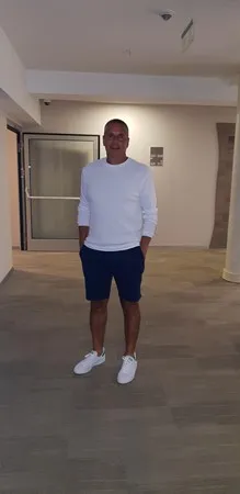  Vv