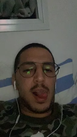 מחכה לך 122