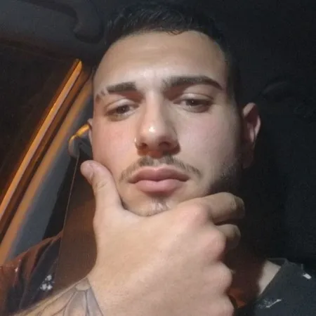 אביavi1