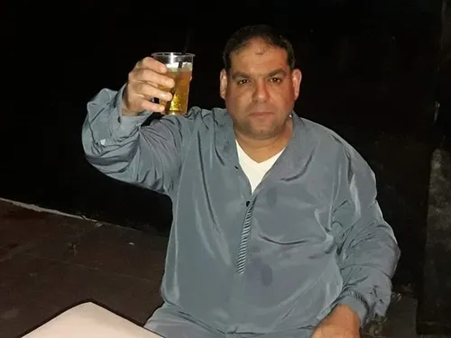 בחור בן 40 וזור