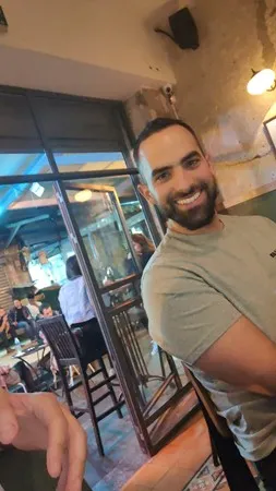 תל אביב 33