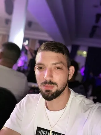 מי רוצה זין 