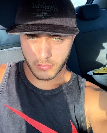 Dan belzirian