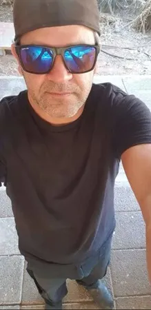 מלקק בלילה 
