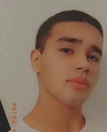 אדם, 18 ס''מ