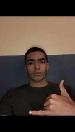 רוי החזק