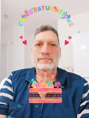 איציק לום