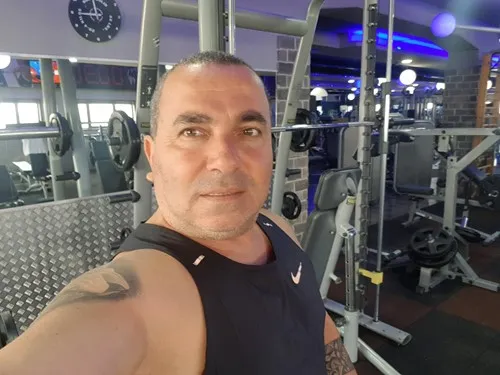 לישון