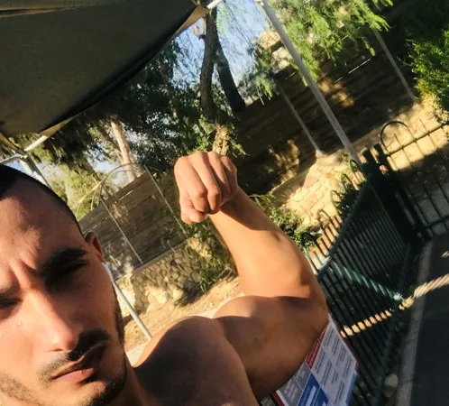 איש העולם 