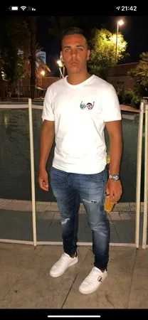 יש א***ונית