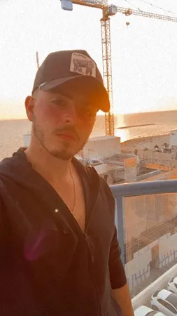 ס ק י י פ בעמוד