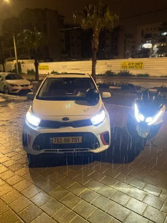 עיניים ירוקות 1
