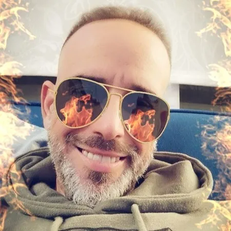 מומי1