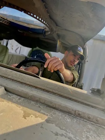 אליקו לוי