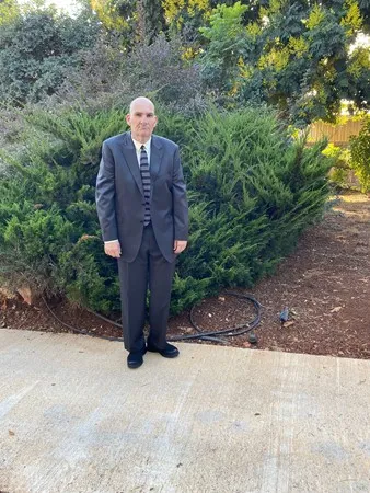 חתיכי. 3333 