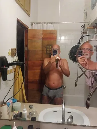 לחגוג חזק