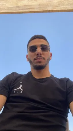 21Hot guy