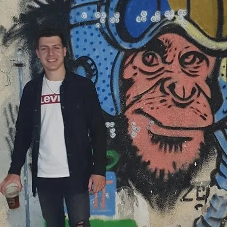 Tomas1997