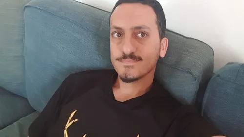 חוזר בשחור