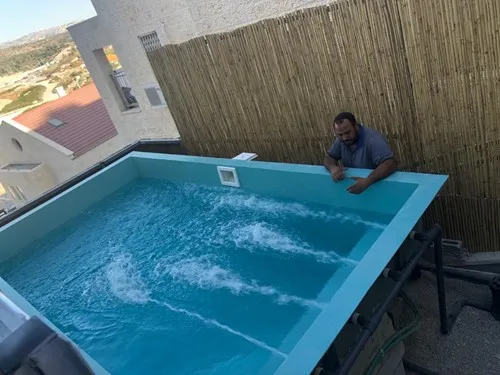  איש חזק