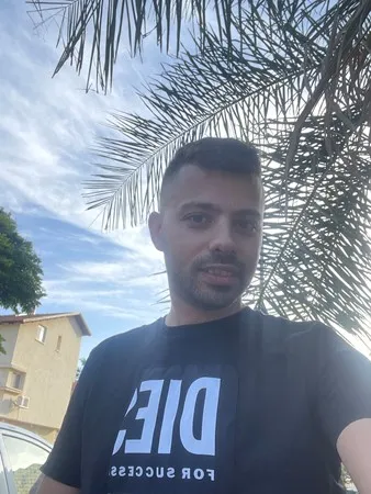 Aviv77