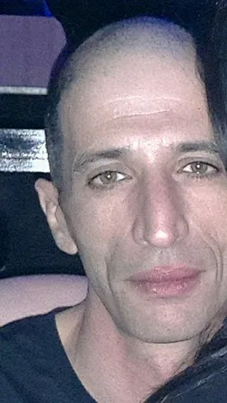אשרוני