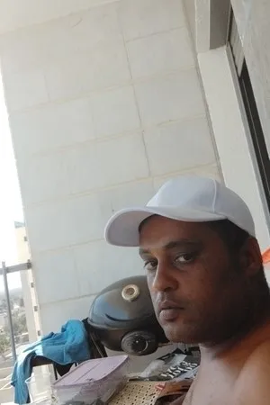 יורד לבחורות