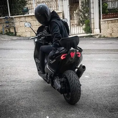 Avial boss