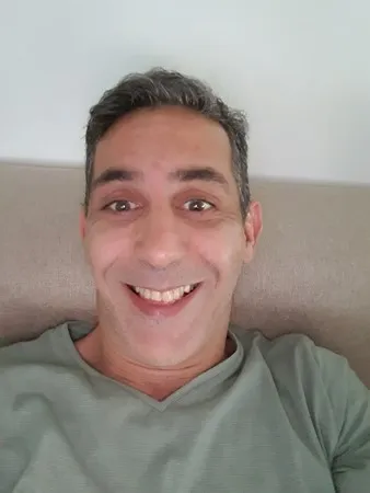 מארח10