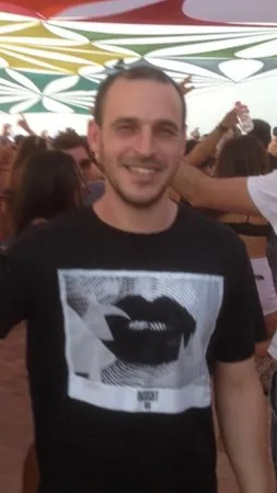 Yaniv 01