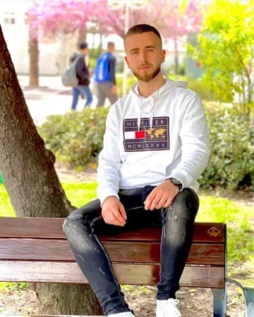 הדייג החתיך