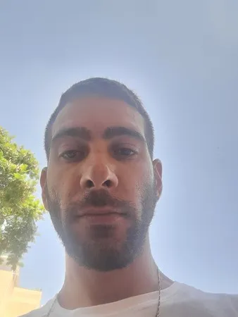 יוני 93