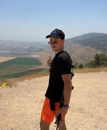 עדן77