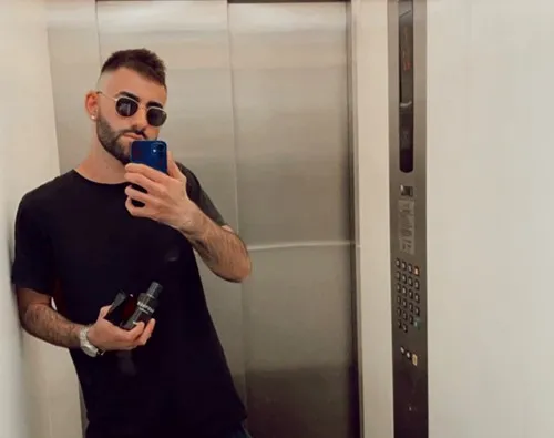 Johnnyboy69  