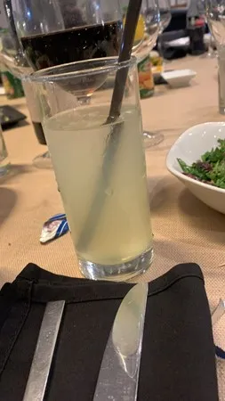 עיין שחורה 