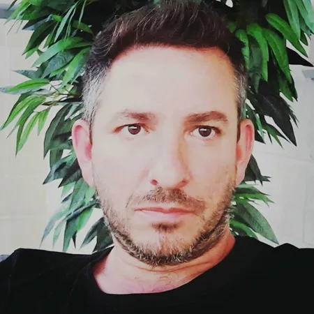Ron7168384