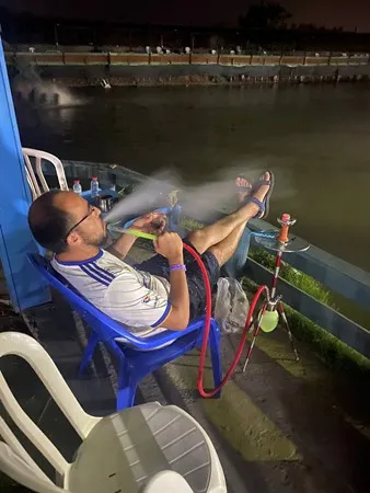 גבר מפנק בנשית