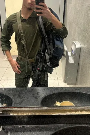 נשלט_צעיר20