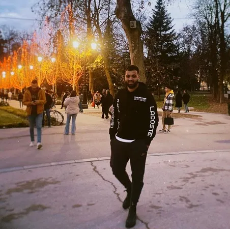 1Amir12