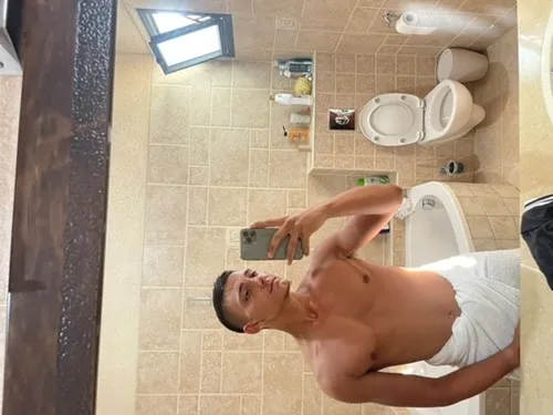 הצנחן שלך